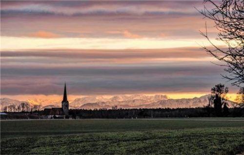 Oberneukirchen im Abendrot.Foto  Rudolf Mayer