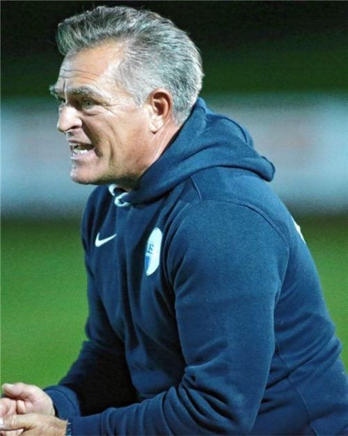 Unter Trainer Rainer Elfinger ging es beim ehemaligen Schlusslicht TSV Ampfing kontinuierlich aufwärts. Foto Michael Buchholz