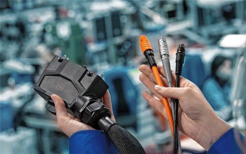 Von filigran bis zu groß und robust, vom Computertomografen bis zum Elektroauto: Der Stecker-Hersteller ODU aus Mühldorf zählt zu den international führenden Anbietern von Steckverbindungssystemen.Fotos  odu