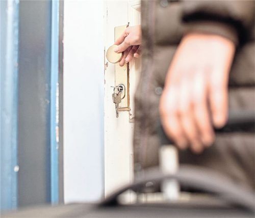 Wer in einer weiteren Wohnung gemeldet ist, muss bei der Kommune unter Umständen für den Zweitwohnsitz eine Steuer bezahlen. Foto Christin Klose/dpa