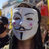 Anonymous hackt  das russische Fernsehen