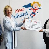 Stiftung spendet 10000 Euro an die Aktion Aufwind