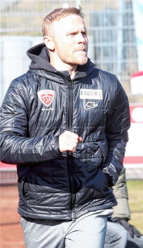 Buchbachs Trainer Andreas Bichlmaier haderte in Heimstetten erneut mit der Abschlussschwäche seiner Mannschaft. Foto Michael Buchholz