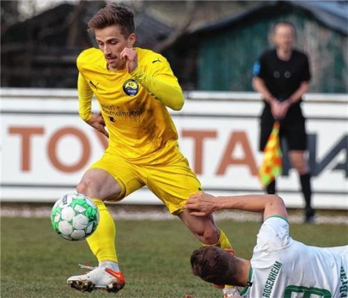 Der Einsatz von Simon Hefter ist für das Spiel in Unterföhring noch fraglich.Foto Christian Butzhammer