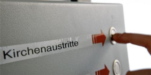 Die Kirchenaustritte in Rosenheim haben sich seit Beginn des Jahres mehr als verdoppelt. Foto dpa