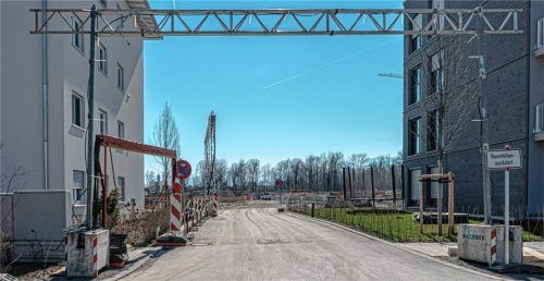 Die Kurve, die die künftige Schmerlenstraße nehmen wird, wurde zum Thema im Kolbermoorer Bauausschuss. Foto Thomae