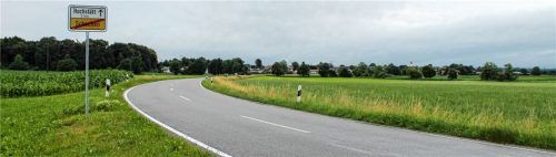 Eines der zukünftigen Großprojekte: Zwischen Schechen und Hochstätt soll ein neues Sportgelände entstehen. Foto Heinz