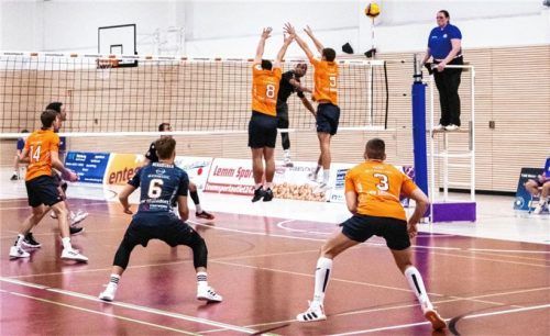 Gefährlicher Mann aufseiten der Mainzer: Aaron Neumann (im Angriff) hat in Mühldorf mit seinem Hammeraufschlag schon gute Eindrücke hinterlassen.Foto Fabian Bartsch