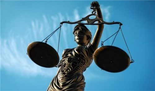 Im Zweifel für den Angeklagten entschied jetzt das Jugendschöffengericht Rosenheim. Foto dpa