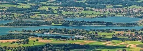 In der Region Chiemgau gab es von Januar bis November 2021 15,4 Prozent weniger Ankünfte als im Vorjahr. Foto Berger