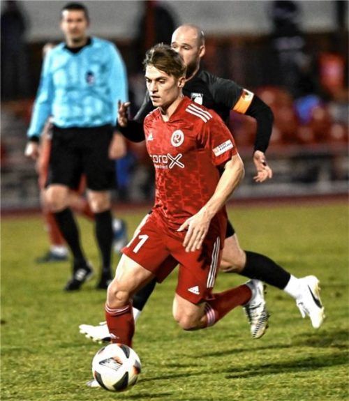 Julien Richter erzielte in der Nachspielzeit den Ausgleich für die Sechziger.Foto Hans-Jürgen Ziegler
