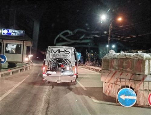 Kontrollpunkt auf der Hauptstraße nach Kiew und der Abzweigung nach Volovec.