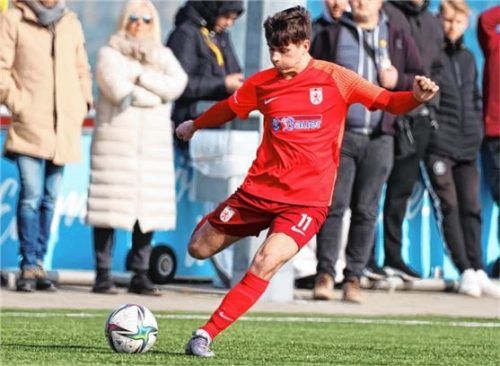 Leon Simeth war einer der erfolgreichen Elfmeterschützen in der ersten Quali-Runde. In Runde zwei haben er und der TSV Wasserburg ein Freilos.Foto Butzhammer