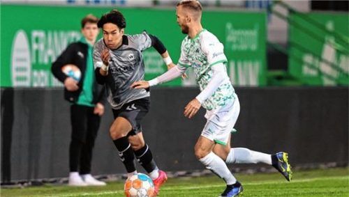 Ryosuke Kikuchi erzielte den Treffer zum 1:1-Endstand für Burghausen. Foto Butzhammer