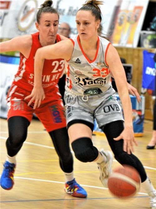 Sarah Mortensen und Wasserburgs Basketball-Damen empfangen am Sonntag Halle. Foto Gabi Hörndl