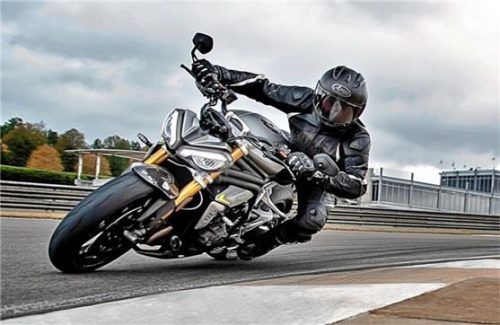 Triumph bietet Sicherheits- und Renntrainings an. Foto aum/Triumph