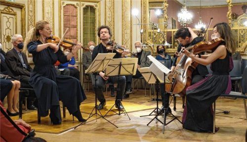 Überzeugten mit ihrem intensiven, intuitiven Spiel (von links): Veronika Jarušková und Marek Zwiebel (Violine), Peter Jarušek (Violoncello) und Luosha Fang (Viola) .Foto  Füchtner