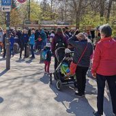 Lange Warteschlange am Tierpark