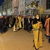 Orthodoxe Griechen feiern ihr Osterfest