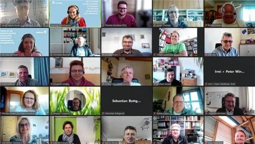 Bei der Auftaktversammlung diskutierten die Bürger der neuen Gemeinden über künftige Projekte.Foto re