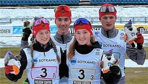 Benedikt Gräbert holte sich mit dem Mixed-Team zusammen mit Leni Burger, Tristan Sommerfeldt und Cindy Haasch (von rechts) die Silbermedaille. Fotos Manuel Hering/DSV