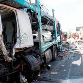 Auffahrunfall zwischen drei Lkw