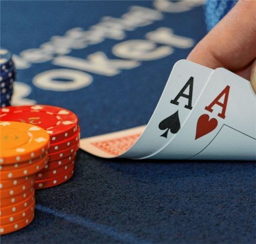 Das Spielgeld, das aus Versehen bei der Bank eingezahlt werden sollte, war nach Angaben des Angeklagten nur bei einer privaten Pokerrunde eingesetzt worden.Foto dpa