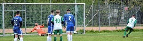 Der Aiblinger Elfer, geschossen von Marco Wengert, war der 0:2-Zwischenstand. Foto Ruprecht