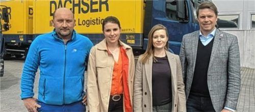 Die Firma Meditrade Kiefersfelden schickte drei Transporter in die Ukraine: (von links) Lagerleitung Josip Cosic, Sylvia Hamberger, Diana von Bentzel und Vertriebsleitung Roman Dirscherl.Foto re