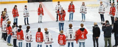 Die gute Nachwuchsarbeit der Starbulls macht sich immer wieder bemerkbar, zuletzt mit der deutschen Vizemeisterschaft der U15-Schüler.Foto Franz Ruprecht
