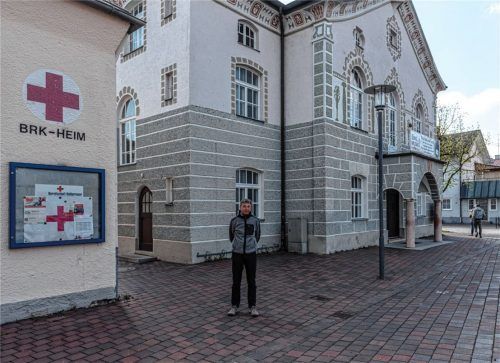 Die Musikschule benötigt mehr Platz: Günther Obermeier, Leiter der Musikschule, ist dankbar für jeden Fortschritt in Sachen Anbau.Foto Thomae