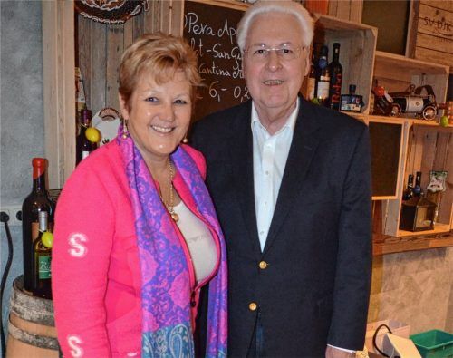 Ehrenvorsitzender Gerhard Duschl mit der Vorstandssprecherin Sabine Balletshofer-Wimmer. Foto Sedlbauer