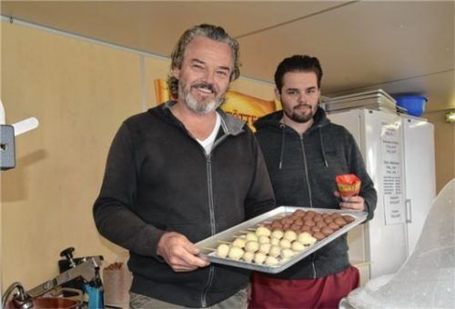 Heinz (links) und sein Sohn Manuel Krimplstötter sind dankbar für die Resonanz.