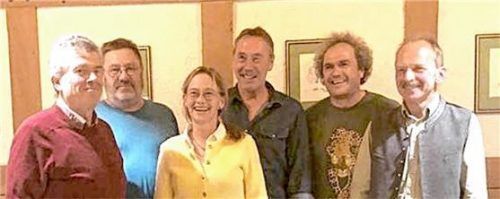 In den Vorstand gewählt wurden: (von links) Oliver Adler, Manfred Stephan, Robyn Mühlberger, Vitus Stitzl, Kurt Ebner und Josef Buchner.Foto re