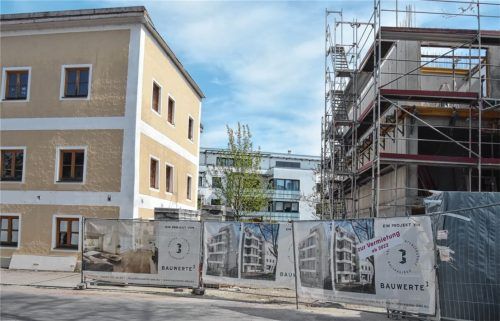 In der Färberstraße 31 soll ein Mehrfamilienhaus mit zwölf Wohneinheiten errichtet werden. Der Bauwerber hat jetzt einen Vorbescheid beantragt – der im Gremium abgelehnt wurde. Foto Schlecker