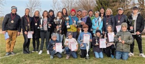 Insgesamt 83 Riederinger im Alter zwischen sieben und 87 Jahren beteiligten sich an der Dorf- und Vereinsmeisterschaft. Foto Loferer