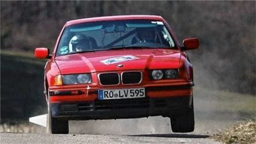 Josef Haagn/Sandra Fellermair erreichten im BMW 325 i E36 beim ersten Start nach der Winterpause Gesamtplatz 19. Foto Haagn