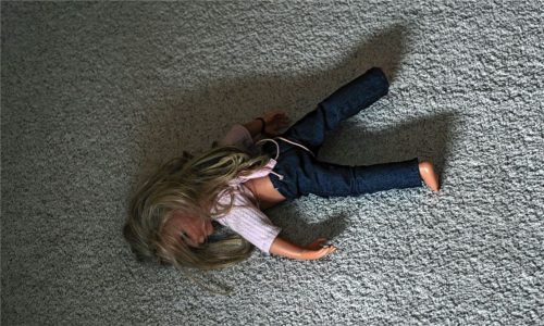 Kinder können Professor Dr. Ulrich Voderholzer zufolge Missbrauch nicht einordnen und fühlen sich daher oftmals schuldig. Fotos dpa, Schön-Kliniken