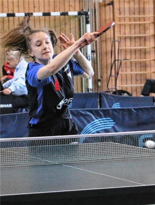 Kolbermoors Laura Kaim brachte mit dem Fünfsatzsieg gegen Maria Eliasova das heimische Quartett zwischenzeitlich mit 3:2 in Führung.Foto Gerhard Ehrlich