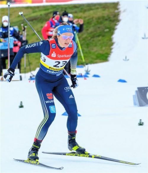 Nadine Herrmann vom Stützpunkt Ruhpolding beim Weltcup in Aktion. Foto Arvid Müller/DPA
