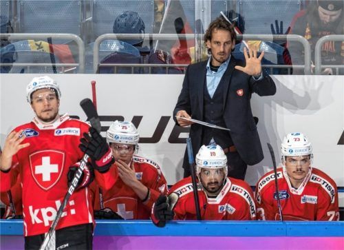 Nationaltrainer Patrick Fischer hat die Schweiz auf ein anderes Level gehoben – auch von der Mentalität.Foto dpa/Bernd Thissen