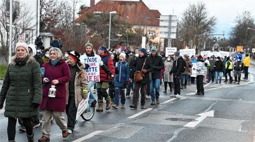 Noch immer demonstrieren die Gegner der Corona-Maßnahmen jede Woche wie hier im Januar. Foto Schlecker