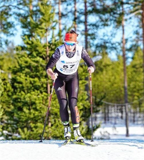 Sie mischte in herrlicher Landschaft gut mit: Skilangläuferin Lisa Zinecker vom SV Oberteisendorf.Foto  Team Deutschland