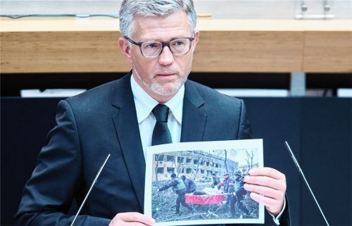 Sorgt mit seinen verbalen Attacken gegen deutsche Politiker und seinen Forderungen an die Bundesregierung für enormen Unmut: der ukrainische Botschafter Andrij Melnyk.Foto  dpa