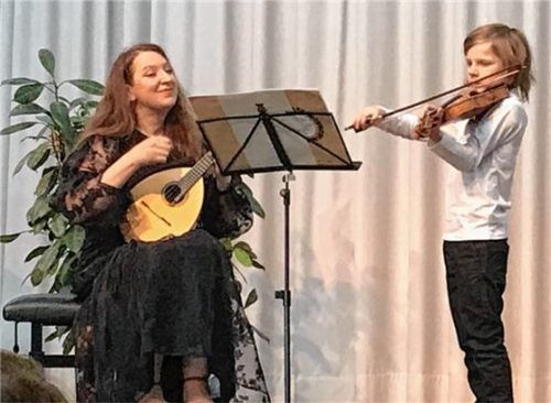 Virtuosin Natalia Marashova hatte als Überraschungsgast ihren Sohn Emil mitgebracht. Foto re