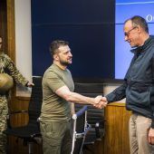 Großer Bahnhof für den Ersatzkanzler