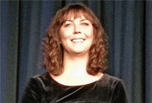 Am Anfang des Abends noch angespannt, strahlte Alisa Szuper nach dem Benefizkonzert. Foto Hampel