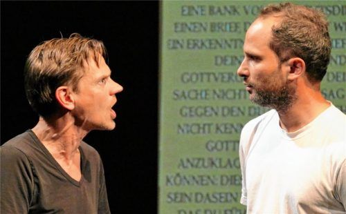 Andreas Schwankl (links) und Benedikt Zimmermann erzählen und diskutieren hochengagiert.Foto Janka