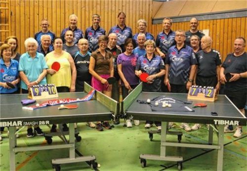 Das Team der Tischtennis-Hobbygruppe besteht derzeit aus 23 Mitgliedern. Foto Erlich