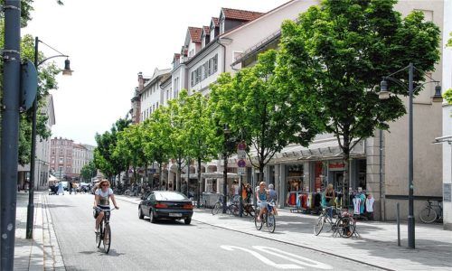 In der Innenstadt sehen einige Bebauungspläne vor, dass eine Wohnnutzung erst ab dem zweiten Obergeschoss oder darüber hinaus möglich ist. Doch geht es nach der CSU, soll sich das jetzt ändern. Foto Schlecker